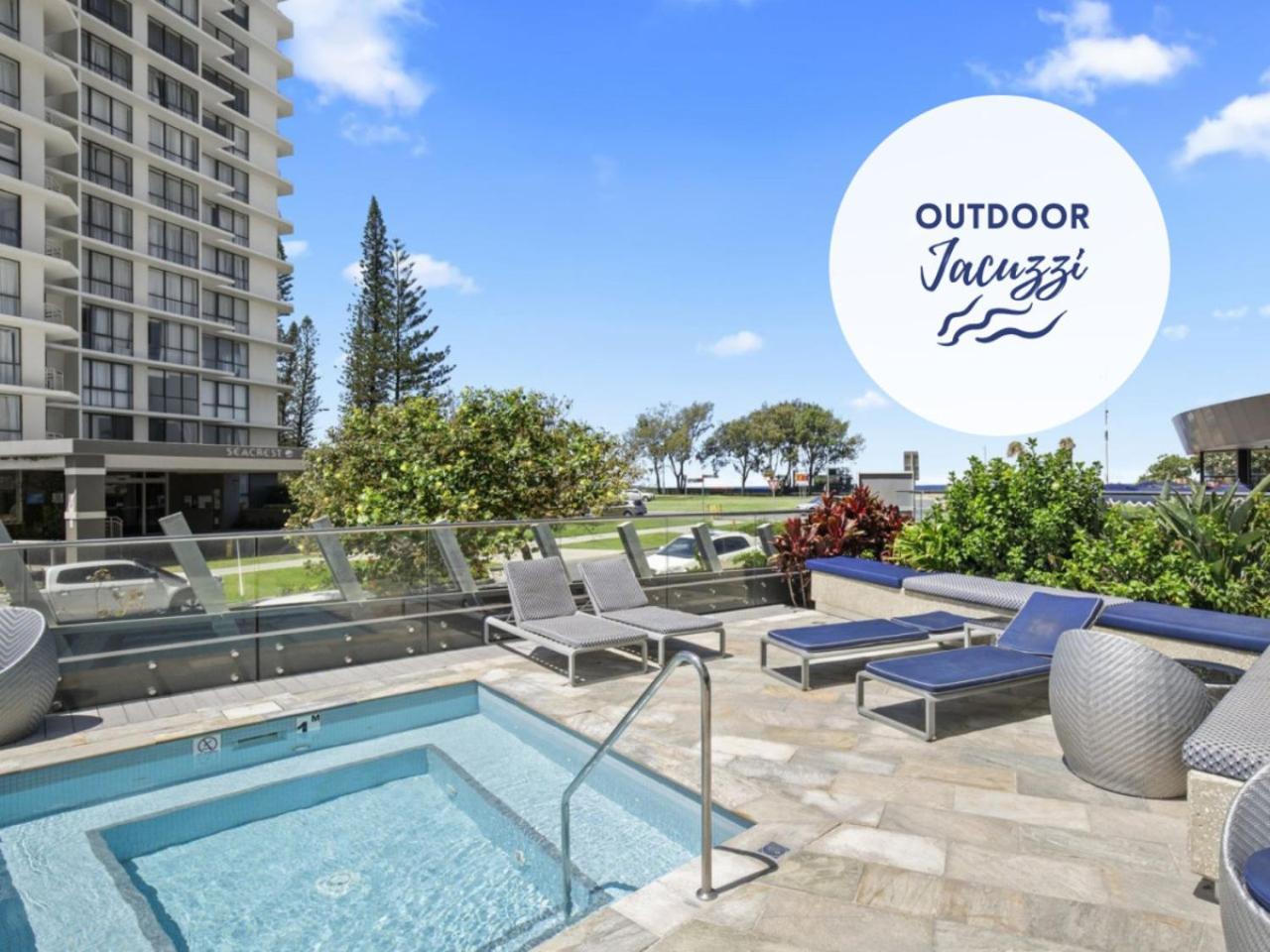 Apartment The Coastline - Beachfront Ocean Skyline View With Pool And Parkng